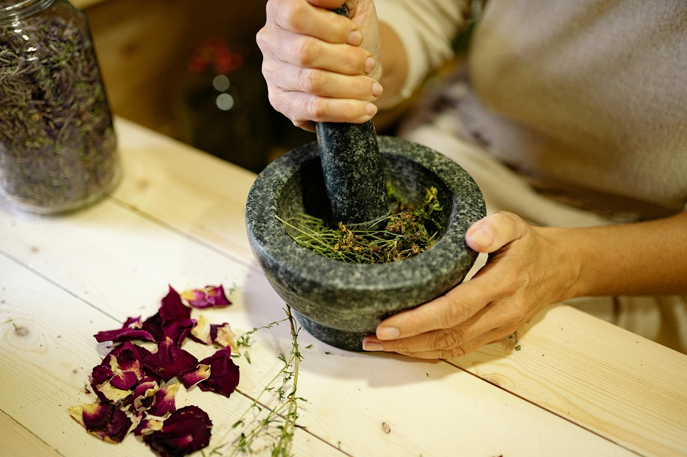 فواید روغن بنفشه در طب سنتی